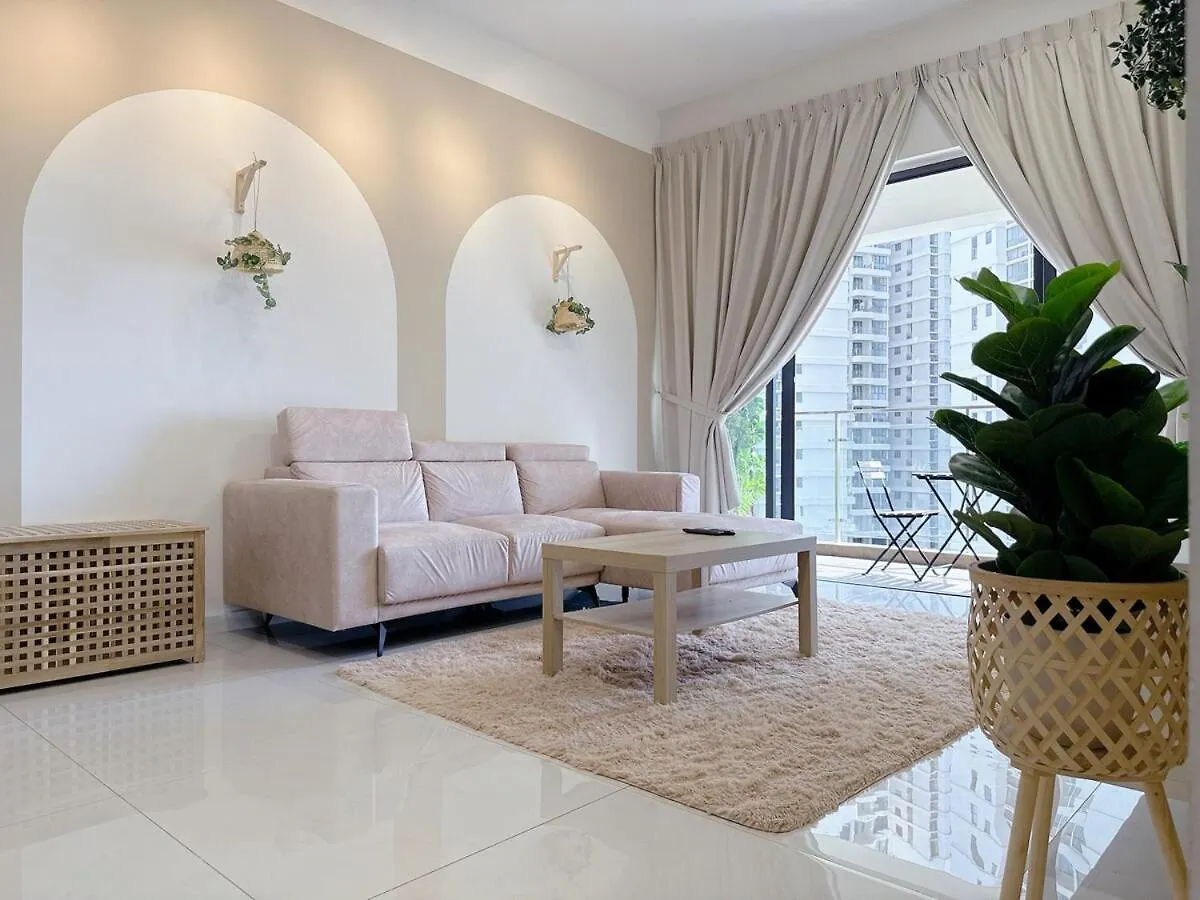 Bay Point Danga Bay By Cactus Homestay Thm جوهر بهرو ماليزيا